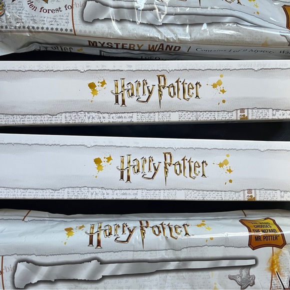 Harry Potter Mystery Wand - Ron Weasley - Picture 2 of 3
